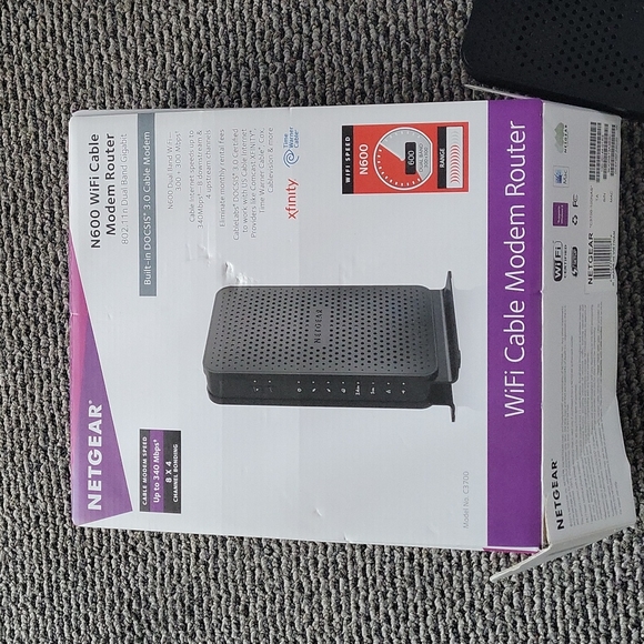 NETGEAR N600 Modem/Router and AC1200 Range Extender - Picture 1 of 9